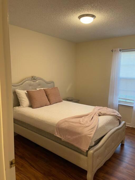 Pet- Friendly, & Close To Uptown